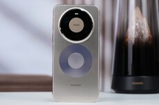 国产高端第一旗舰！1TB版Mate 80标准版上架卖6499 华为要冲击系列千万台出货