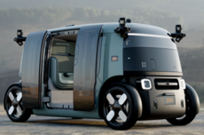 老对手抢跑马斯克!全球首个无方向盘Robotaxi上路运营