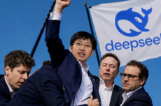 DeepSeek的这次小更新 原来藏着两个大招