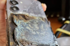 印度网友反馈其三星Galaxy手机突发起火,导致双手和大腿区域被烧伤