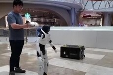 直降6000元!机器人日租金跳水:疯狂接单成顶流打工人