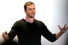 OpenAI创始成员Karpathy:人类不该成为AI的瓶颈,自我升级才是破局之路