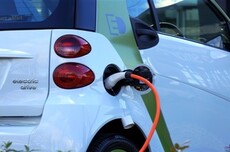 缺电也要搞电动车!人口第一大国急了:再等要被世界抛弃