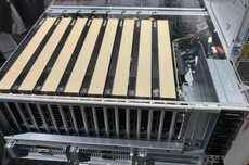美国加州货运抢劫案频发,AI数据中心硬件成目标
