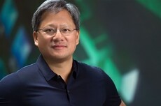 英伟达不给中国推芯片了!黄仁勋称我们在华市场都让给华为