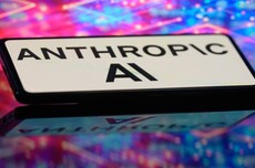 OpenAI、Anthropic为什么都开始自己造芯片？