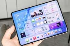 苹果iPhone Ultra折叠屏手机维修费用曝光:换个内屏不便宜