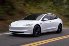 廉价版特斯拉Model 3中国香港、中国澳门上线：配置大砍、售价不到18万
