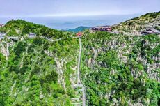 9月1日至23日，济南泰安两地大学生及家长爬泰山，门票最高优惠超300元