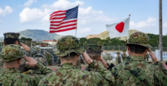 我国台岛110公里外，日本出兵4.5万与美军演习，暴露两大作战重心