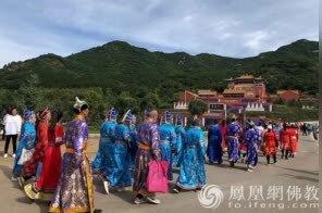 法喜充满！直击康宁寺盂兰盆法会信众入场仪式