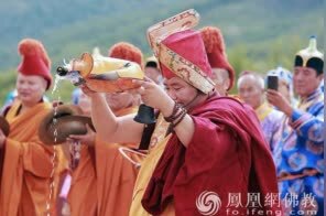堪布多杰领众祭敖包 带你感受蒙古族最隆重的祭祀仪式