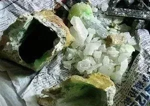 历史上最全真假翡翠原石鉴定判别方法，错过将后悔终生-怎样鉴定翡翠原石的真假