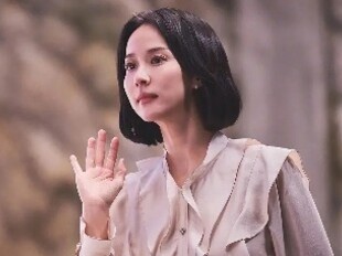 56岁“韩国李小冉”又火了：这逆天细腰大长腿，P都不敢这么P！
