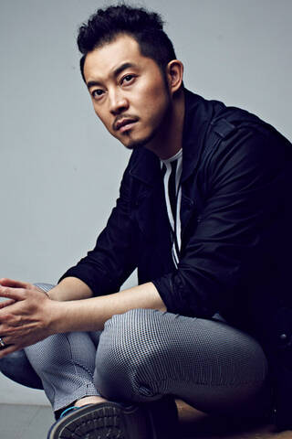 "萧何"沙溢硬朗写真深邃迷人 尽展熟男魅力[高清大图]