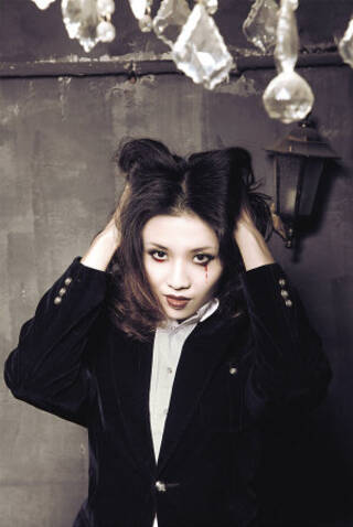 女排写真魏秋月吸血鬼造型 陈丽怡穿越成格格[高清]