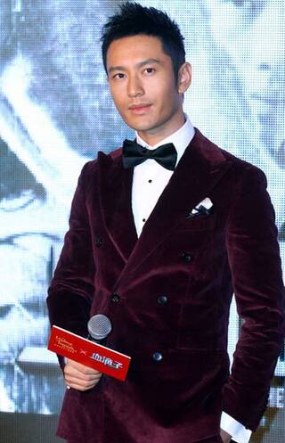 黄晓明《血滴子》天狼造型蜡像揭幕[高清大图]