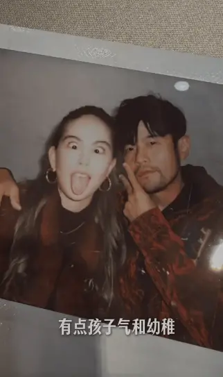 搜狐娱乐讯 近日，昆凌晒出一组和周杰伦出行的vlog。