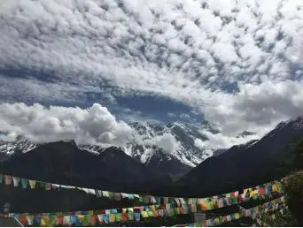 世界最高的山峰（世界上最高的山峰是珠穆朗玛峰它的高度是多少米） 第2张