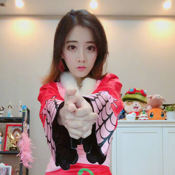 冯提莫67676767cos海贼王女帝_凤凰网其他_凤凰网