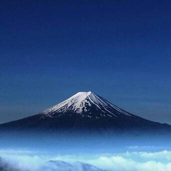 富士山的蓝色时刻 凤凰网