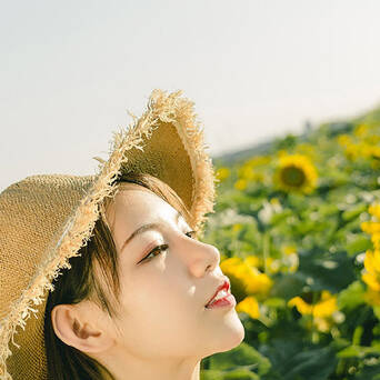 清新甜美美女写真壁纸 有认识她是谁的吗 凤凰网