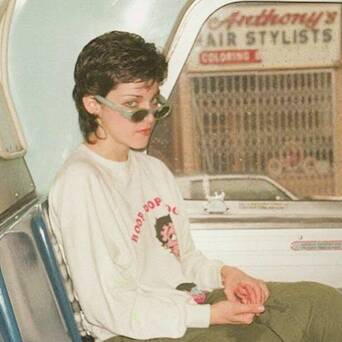 21岁的麦当娜 纽约 1979年 凤凰网