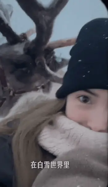 昆凌颜值依旧很高。