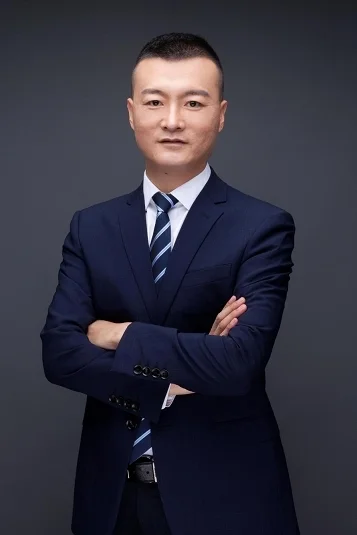 云迹科技：突破与领航，打造智能机器人服务新生态(图1)