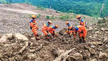 持续关注贵州省大方县果瓦乡山体滑坡救援情况