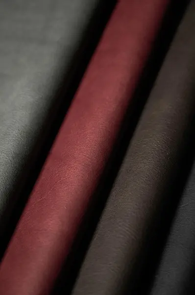 简洁与丰盈:班兰O级全苯染皮革的家居材质新叙事