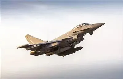 资料图:英国空军“台风”战斗机(来源:中国国防报)