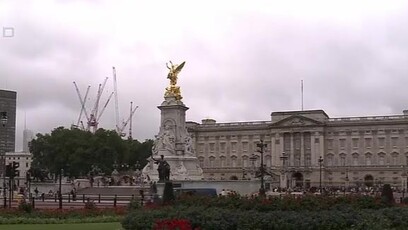 英国首相回应印客机失事：与乘客和家属同在