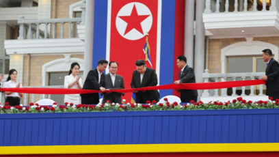 金正恩出席元山葛麻旅游区竣工典礼