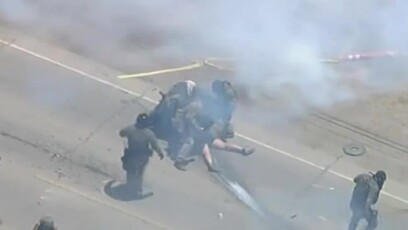 加州移民执法爆冲突致死，现场有人开枪