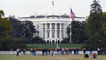 美国政府关门，联邦雇员铁饭碗不再牢固