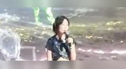 “周冬雨话剧不背台词”，艺术还剩几斤几两？