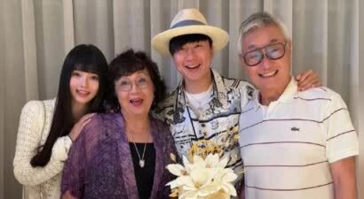 网曝林俊杰SMG周边出自七七之手 多款配饰上线即售罄