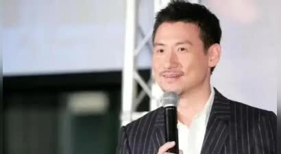 64岁张学友手掌诡异蜡黄，排除沾染香灰，医生的话让无数粉丝破防