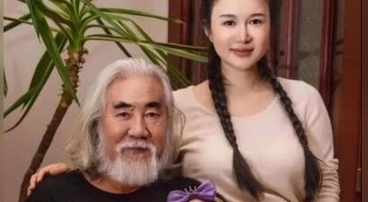 闭关四天不见光 张纪中妻子直言是场心理挑战