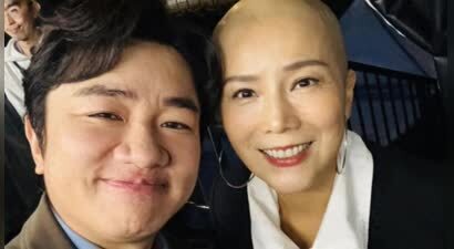 51岁抗癌港姐公开个人近况，称肿瘤变大病情转差，两个女儿仍年幼