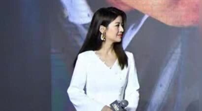 她和撒贝宁同居多年，却转身投入富豪怀抱，没想到现在竟沦落至此