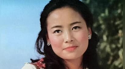 演员张瑜：我这辈子挺可怜的，66岁没有婚姻，也无子女，独居生活