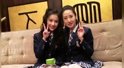 49岁刘敏涛晒女儿，才13岁就比妈妈还漂亮，一张高级脸很有辨识度