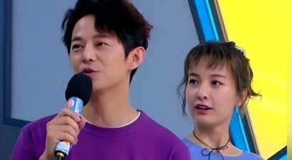 “何炅吴昕嗑不了一点”上热搜，兄妹情、同事情、朋友情比啥都暖