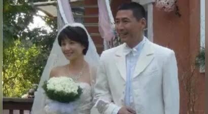 当红男星张子健，一成名就和发妻离婚，9年后发妻离世他痛哭懊悔