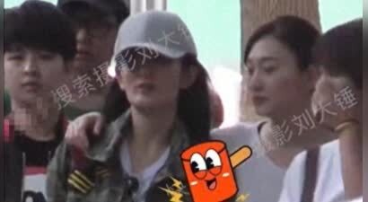 八卦媒体曝谢娜与李小冉关系疏远原因