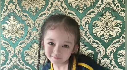 还记得樊少皇的女儿兜兜吗？中了基因彩票？