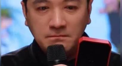 杨子直播求婚黄圣依，11.19克拉钻戒引热议