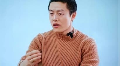 哪吒2片方辟谣：导演饺子的毛衣只是普通款